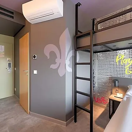Felix Hotel 2*